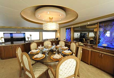 NY charter yacht 112 dining